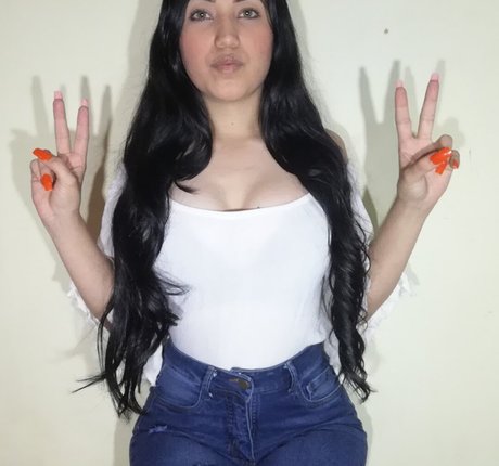 Elis Scratching ASMR onlyfans naked leaked