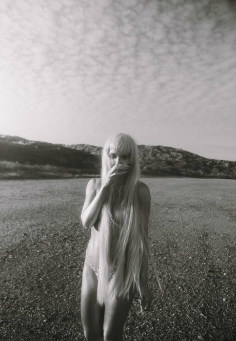 Ana Sophie Rose tits onlyfans