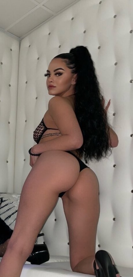 Ariastaz leaked onlyfans pictures