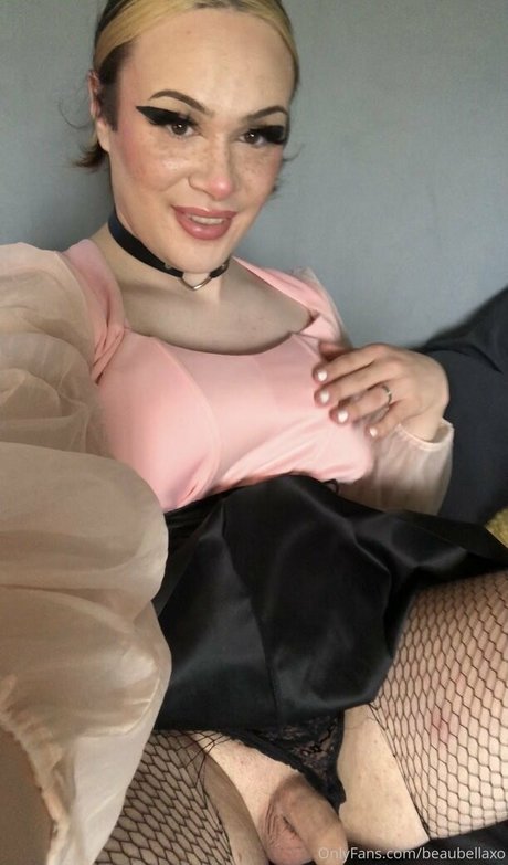 beaubellaxo onlyfans leaks sex