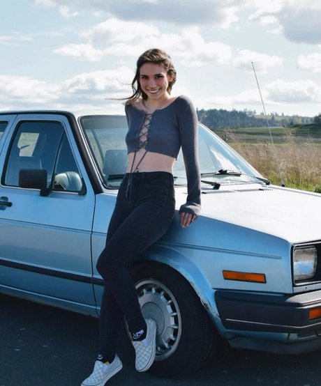 Petitebbpeach desnuda onlyfans