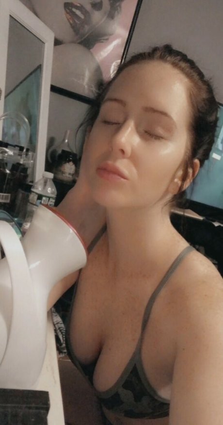 Shannan Kitterle onlyfans tits