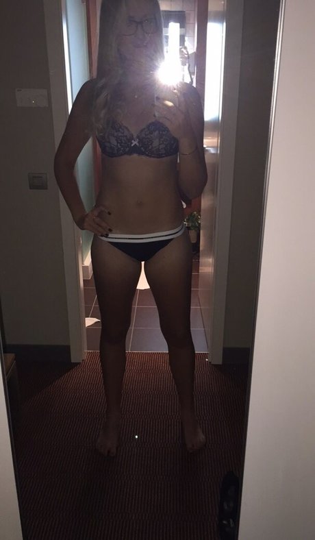 Kristina Mladenovic desnuda onlyfans