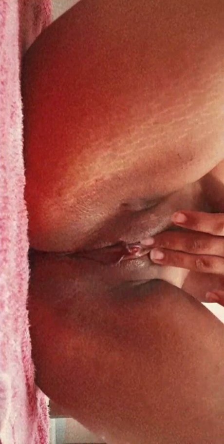 Myyyystical onlyfans model photo