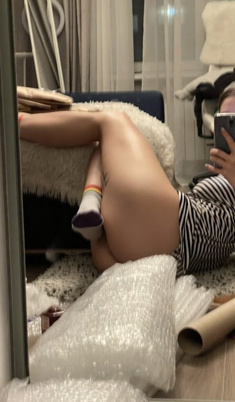 Yulia Kyolner strip onlyfans