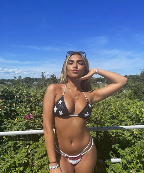 Alanna Rondinone onlyfans nudes leaks