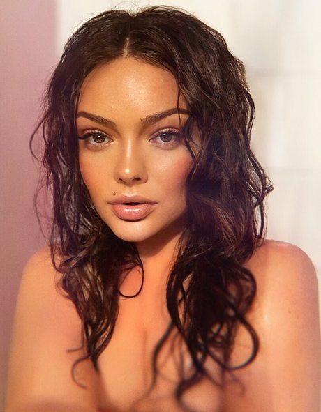 Imogen Loxley onlyfans sex leak