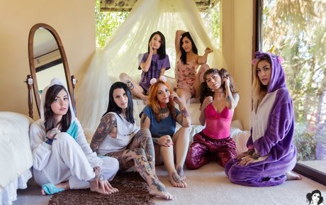 Majora Suicide onlyfans model images