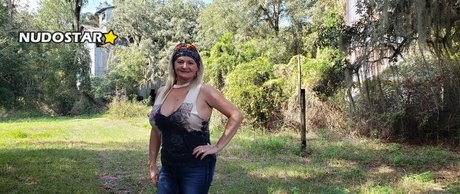 hotwifetara xxx onlyfans