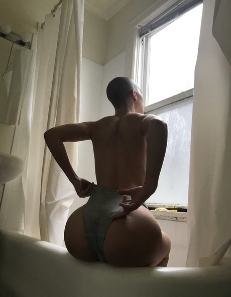 Mamakat onlyfans free content