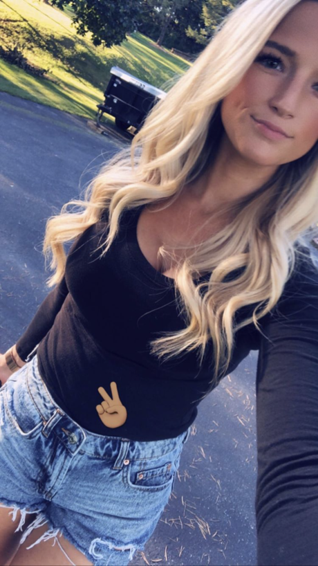 Amanda Sipos onlyfans post