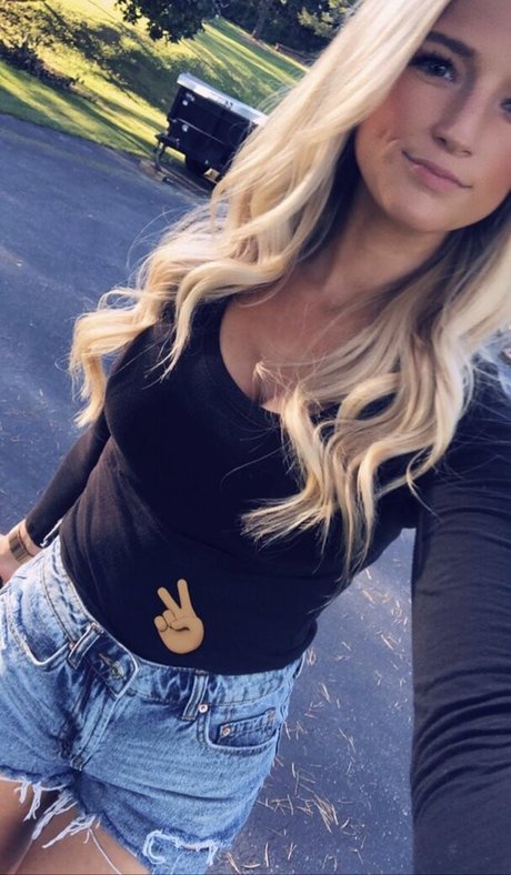 Amanda Sipos desnuda onlyfans