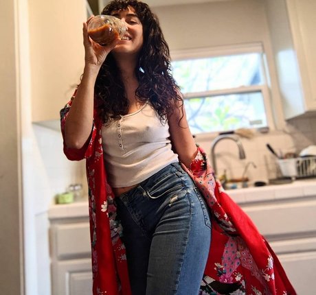 Hannah Hart onlyfans leaks sex