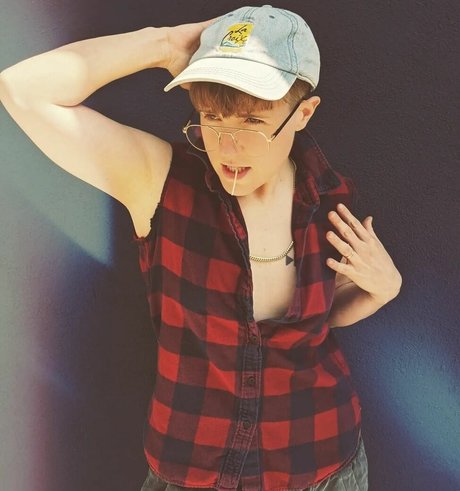 Hannah Hart onlyfans nude porn