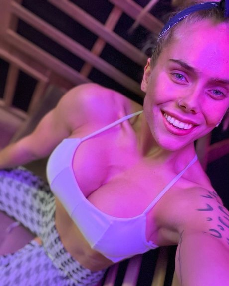 Mel With The Dreads onlyfans nude leaks