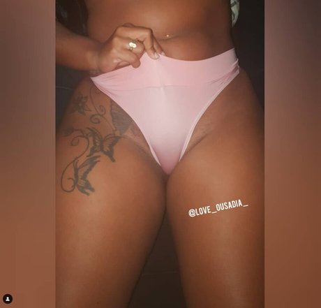 sariellywatermelon onlyfans picture