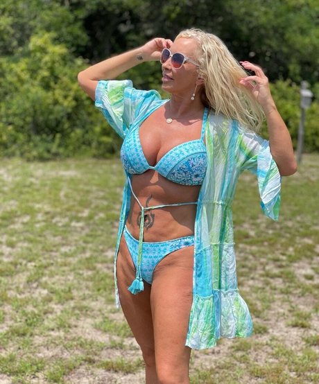 MelissaLee onlyfans leak