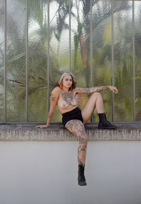 Le Corps La Maison L esprit naked onlyfans leak