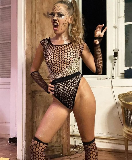 Le Corps La Maison L esprit naked onlyfans leak