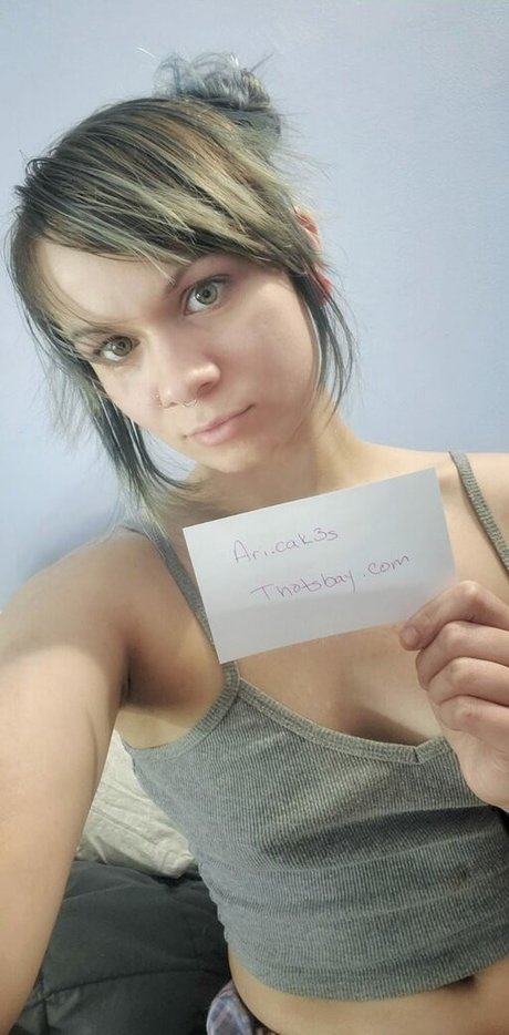 Ari cak3s onlyfans content