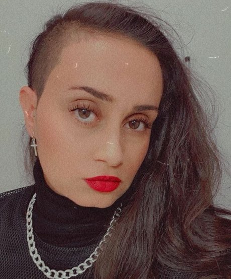 Lina Bikiche onlyfans leaked nudes