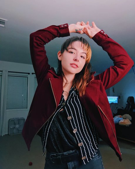 Autumn Farrell onlyfans leak