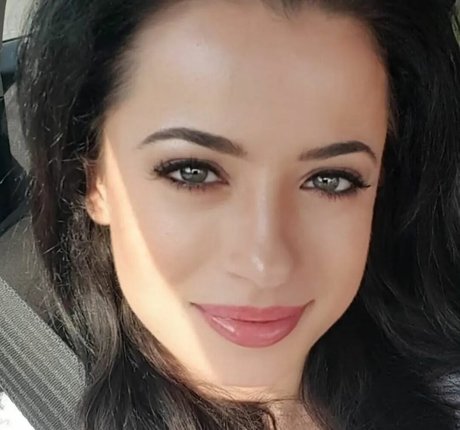 LunaLux ASMR onlyfans photos