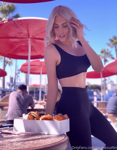 Vanessa9in only fans photos