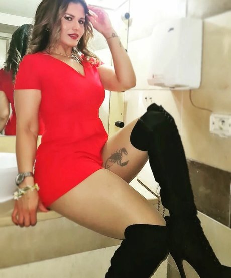 Aroua Dh onlyfans leak xxx