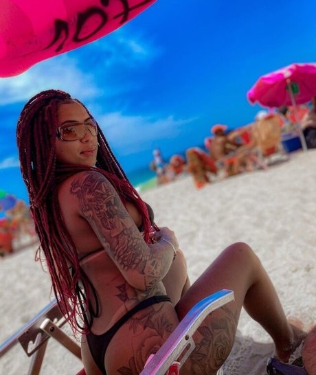 Vitoria Guarnieris nude leaked onlyfans