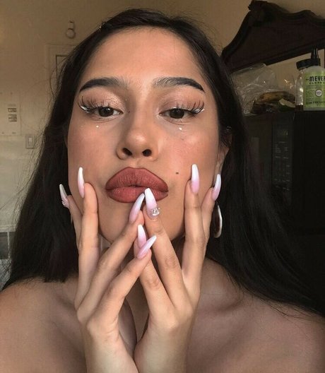 LaMoneyDiosa only fans photos