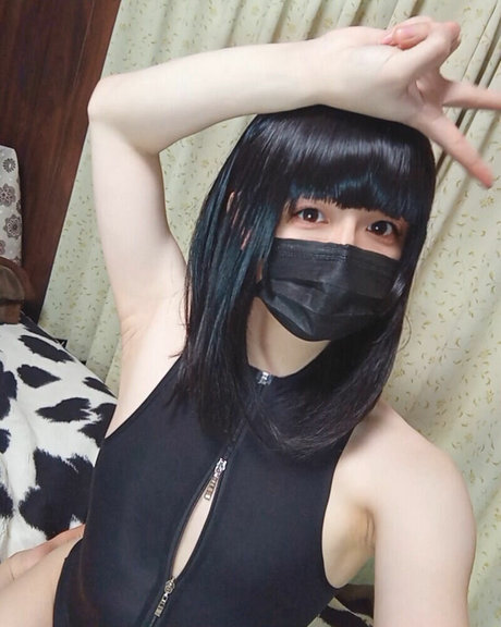 Luviass CD onlyfans model photo