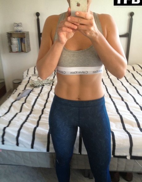 Claire Hutchings onlyfans leak fuck