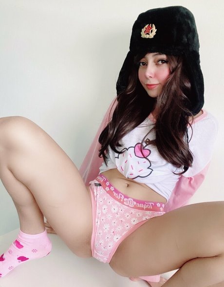 BabyCaroline onlyfans star