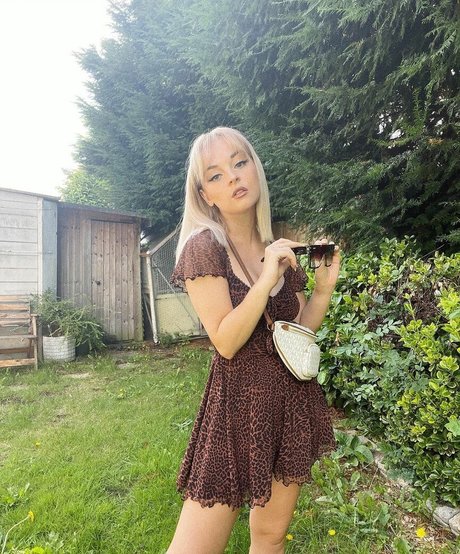 Emily Rose Perrin leaked onlyfans pics