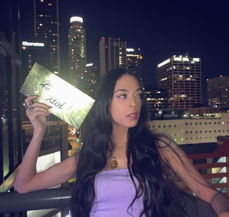 Erika Perry onlyfans joi