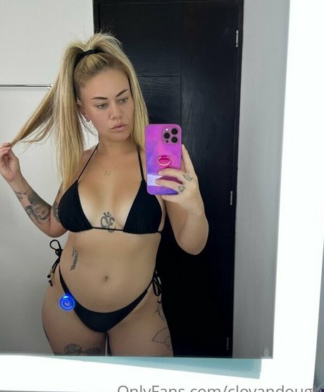 Chloe Johnson onlyfans leaked pictures