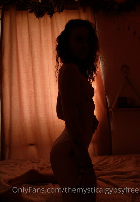 Themysticalvixen onlyfans.