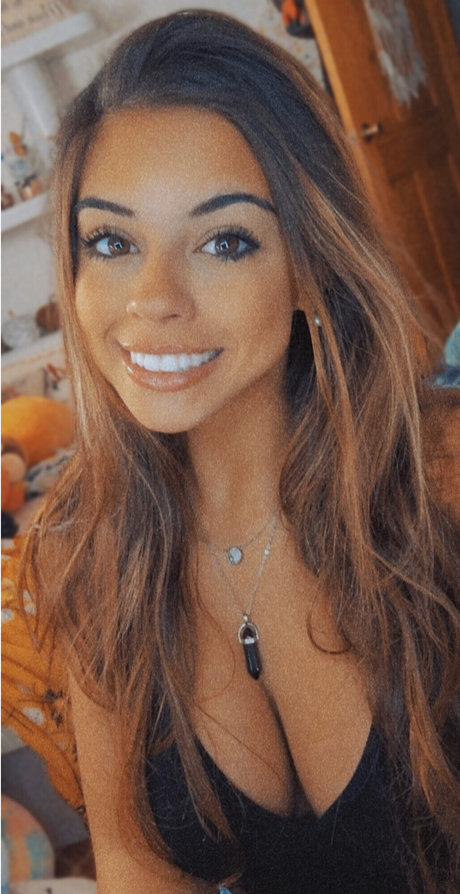 allyson noelle Profile pic