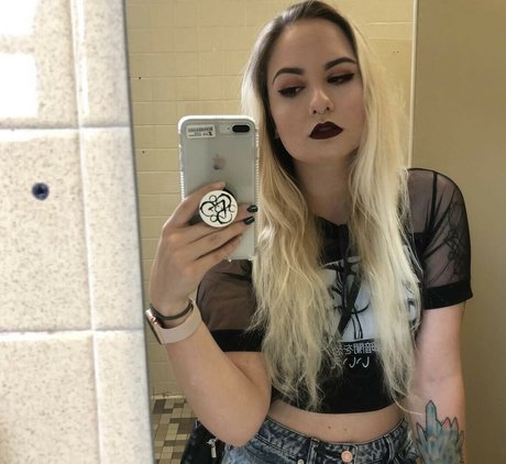 Evergreenosa onlyfans leaks.