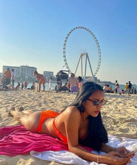 Nikki Lerona onlyfans nude pics