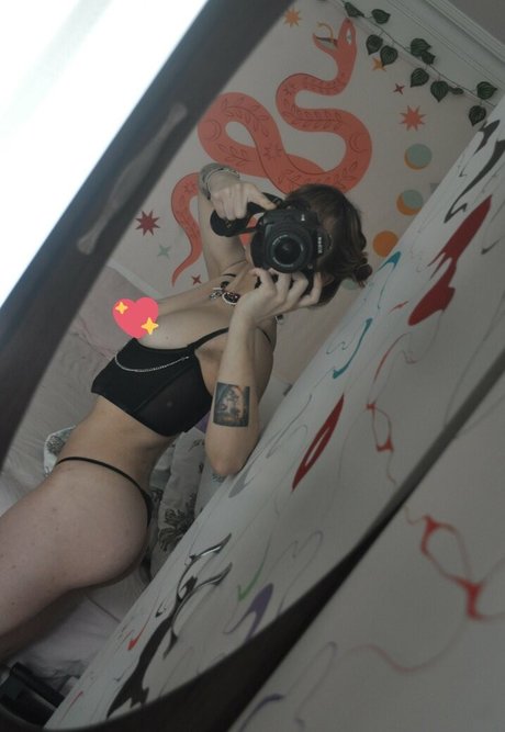 artsymoi xxx onlyfans