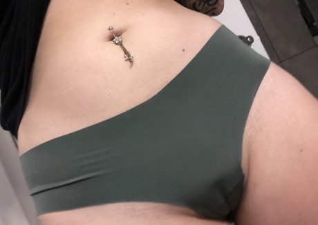 Blondebarbiedoll92 onlyfans nude leaks