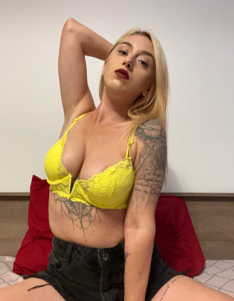 goddess blaze onlyfans striptease