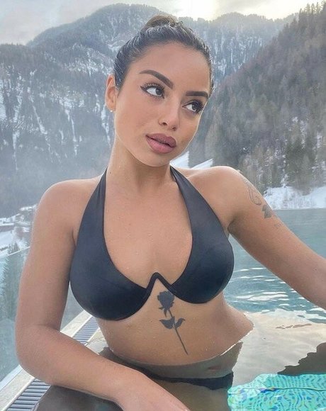 Jaele Corsi naked onlyfans leaks