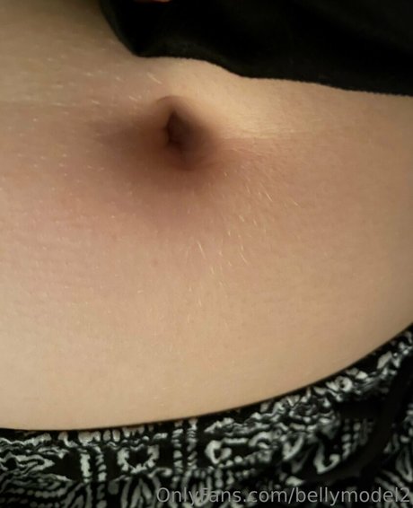bellymodel2 Profile pic