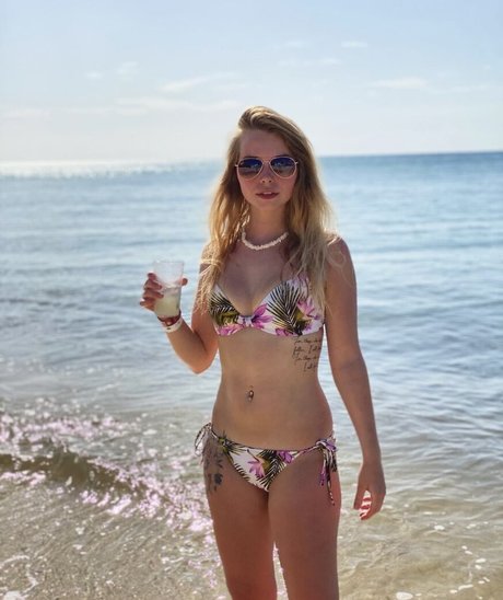 HalieeandKendra onlyfans leak fuck