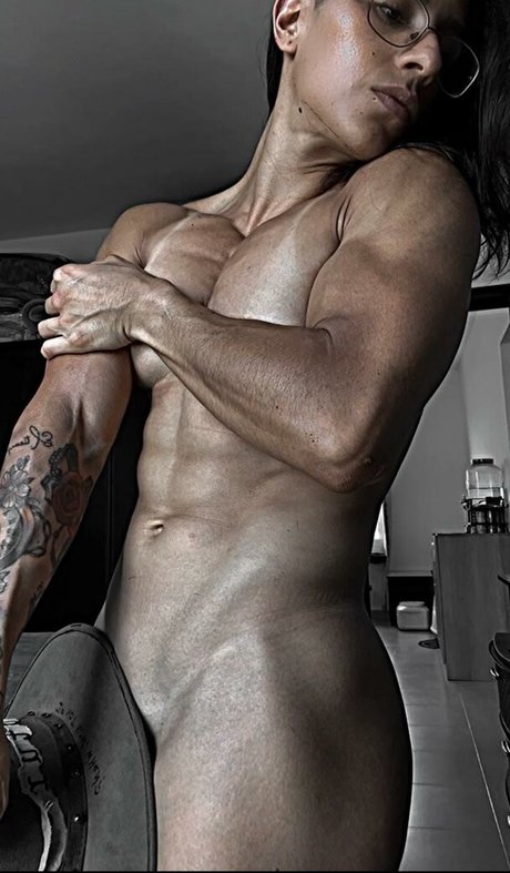 Elik fitcouplegirls naked onlyfans