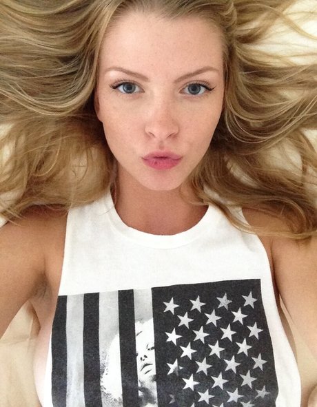 erinmichellexo nude onlyfans leaks