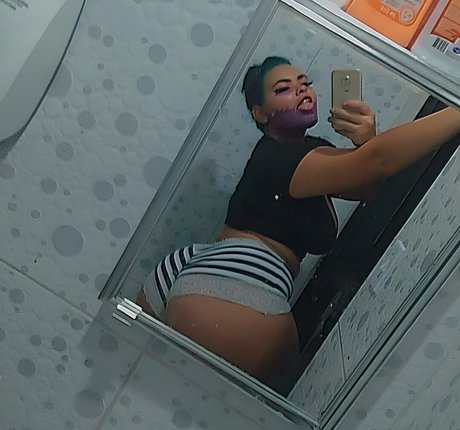 titiatsunade0 onlyfans strip tease